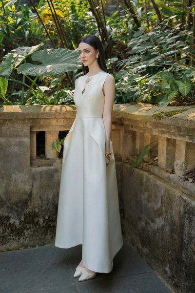  ĐẦM CỔ XẾP NẾP THÂN VÁY XÒE 