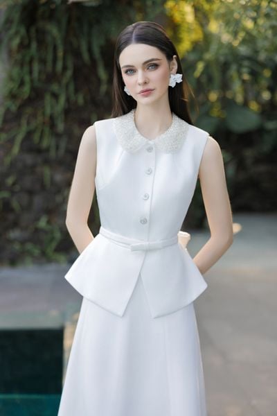  ÁO SÁT NÁCH CỔ ĐÍNH CƯỜM 