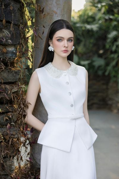  ÁO SÁT NÁCH CỔ ĐÍNH CƯỜM 