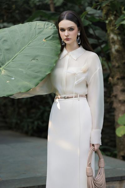  ÁO SƠ MI TƠ ĐÍNH HOA TUYLIP 