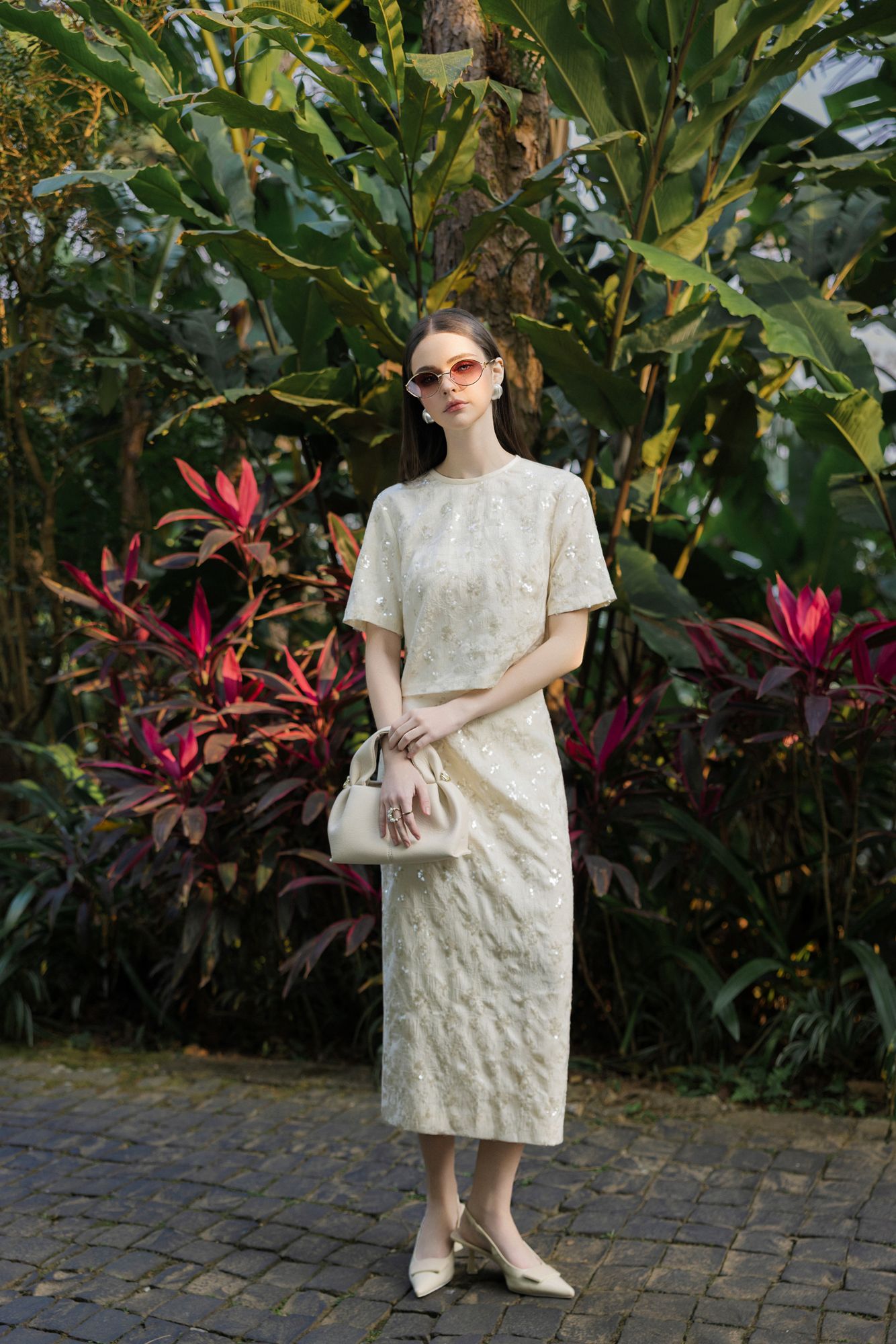  CHÂN VÁY BÚT CHÌ 