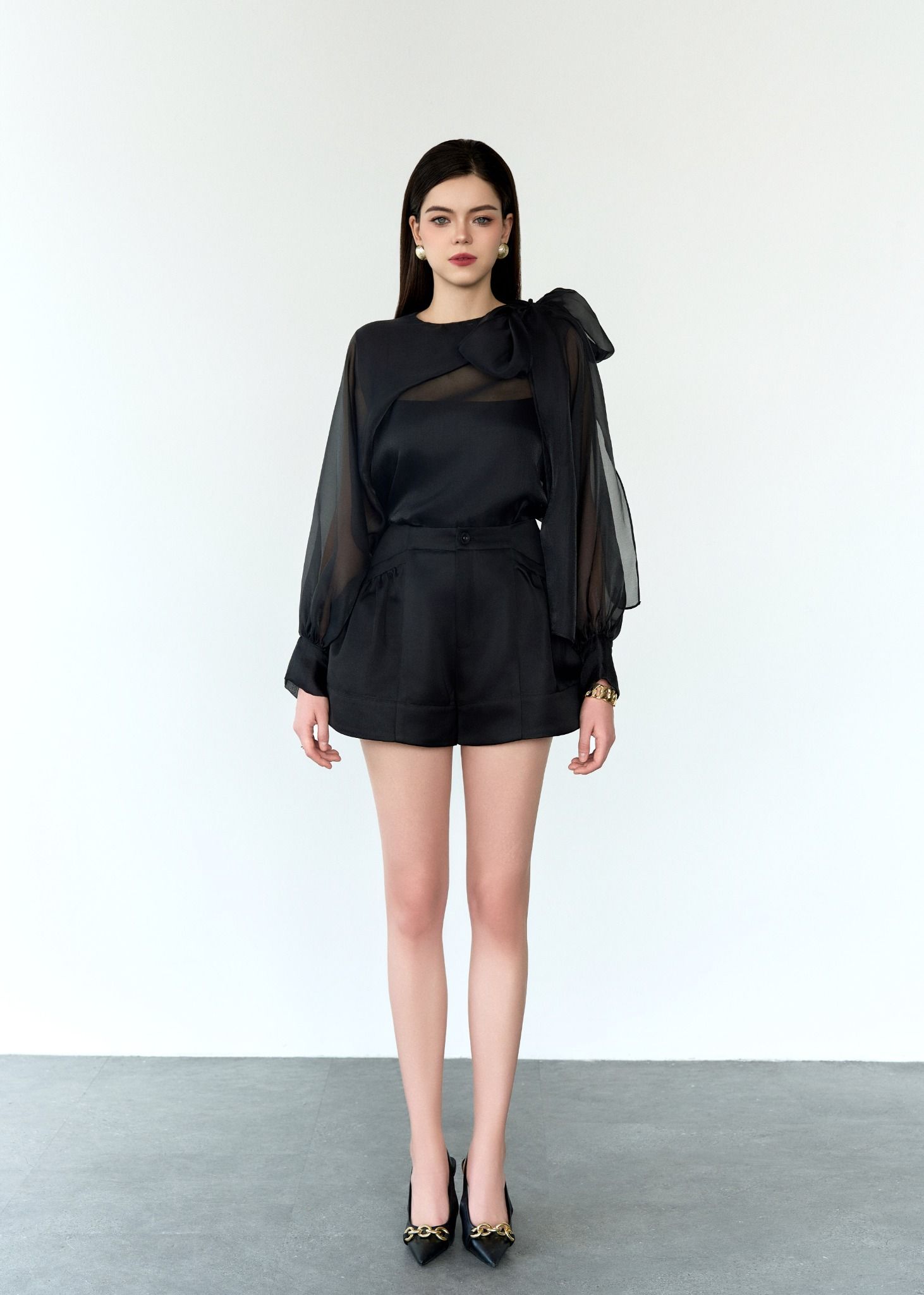  ÁO SƠ MI BUỘC NƠ VAI 