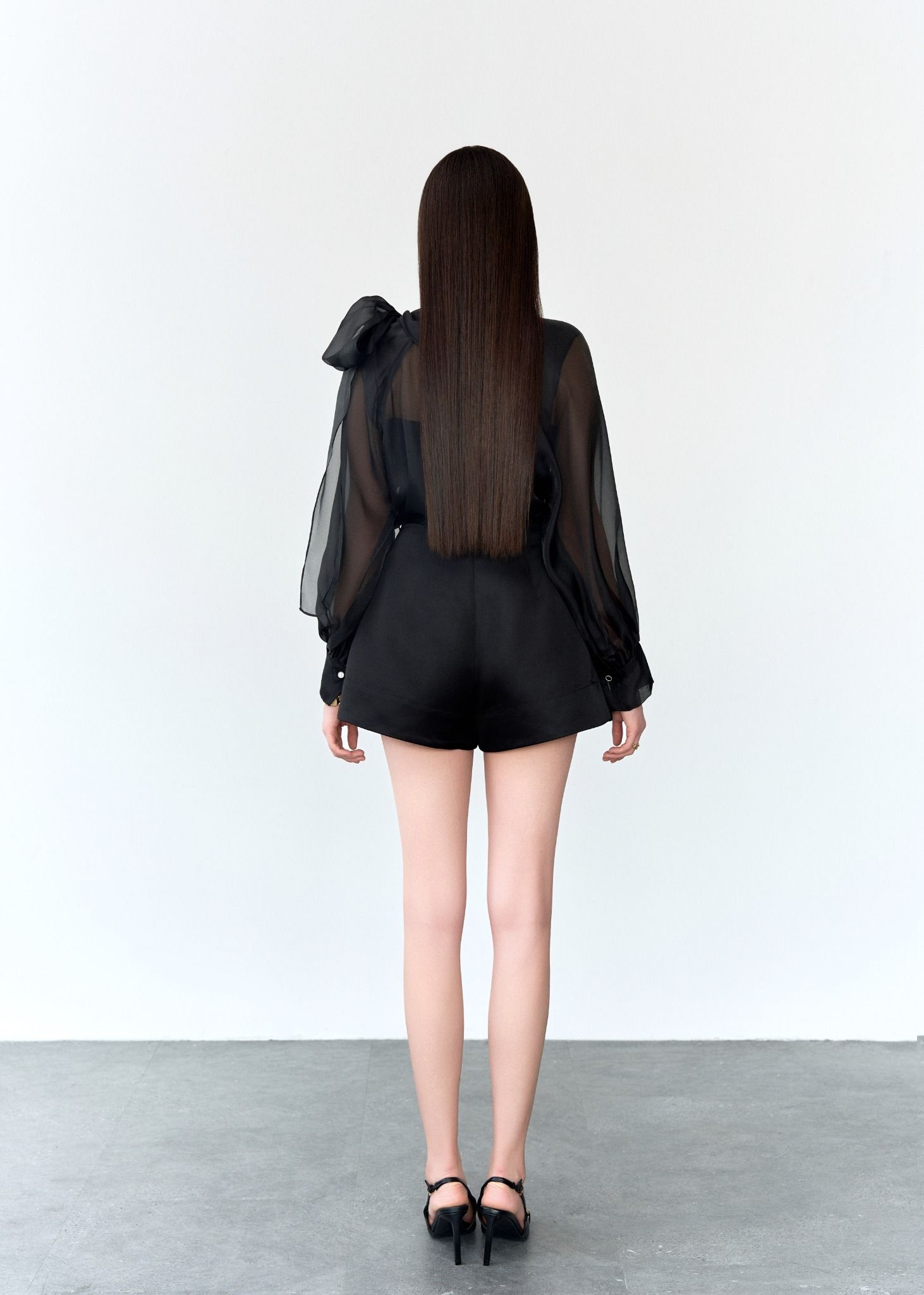  ÁO SƠ MI BUỘC NƠ VAI 