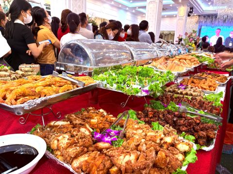  TIỆC BUFFET CHO HƠN 2000 KHÁCH – DẤU ẤN CỦA SỰ CHUYÊN NGHIỆP VÀ ĐẲNG CẤP 