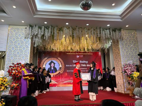  LỄ TỐT NGHIỆP ĐẠI HỌC 2025: DẤU MỐC ĐÁNG NHỚ TRONG HÀNH TRÌNH TRƯỞNG THÀNH 