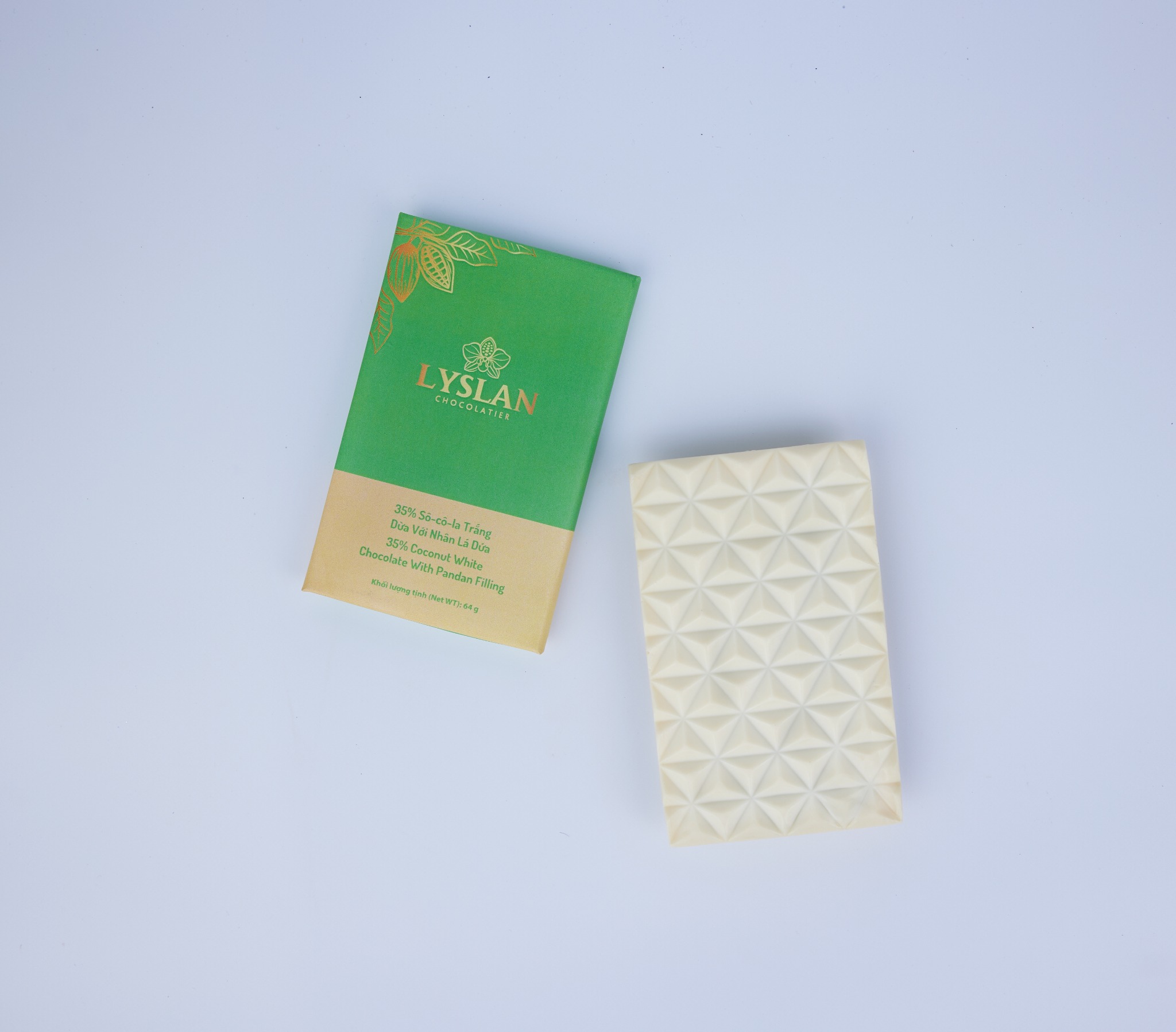 35% Coconut White Chocolate with Pandan Filling 64g