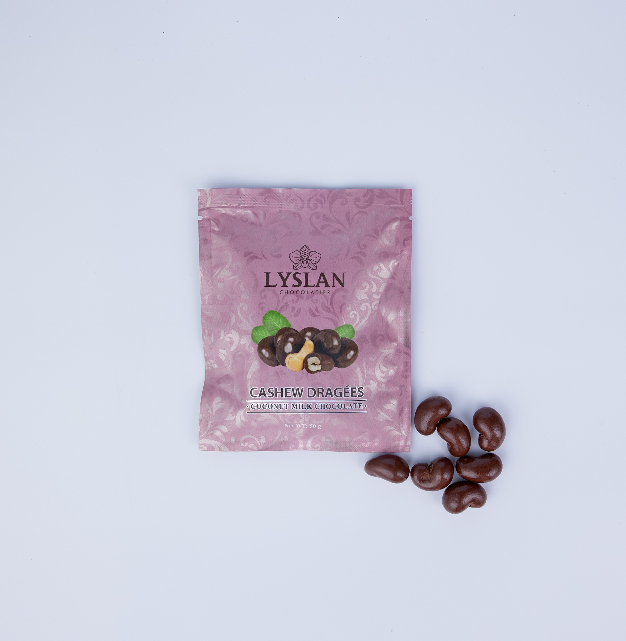 Sô-cô-la sữa dừa bọc hạt điều