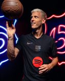  Áo Barcelona sân khách đen 24/25 bản Player 