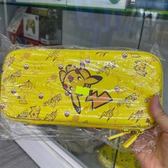 Bao da Switch pokemon vàng