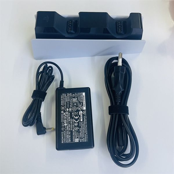 Đế sạc tay Ps5 cũ ( không hộp)