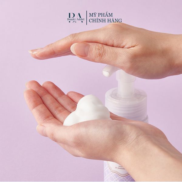 Dung dịch vệ sinh phụ nữ mùi phấn Sweet Body Delicate Wash PS