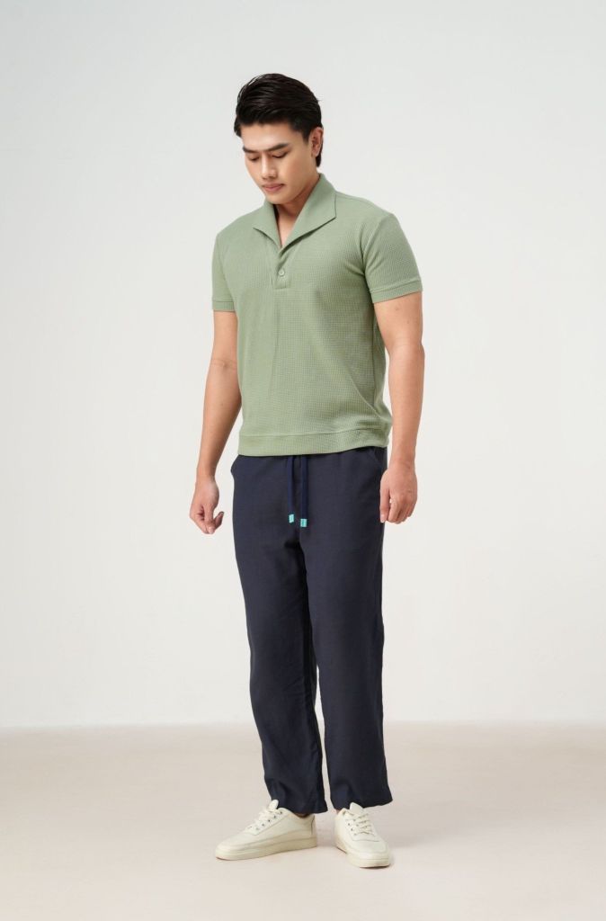 Quần dài nam Linen dáng Regular màu xanh navy