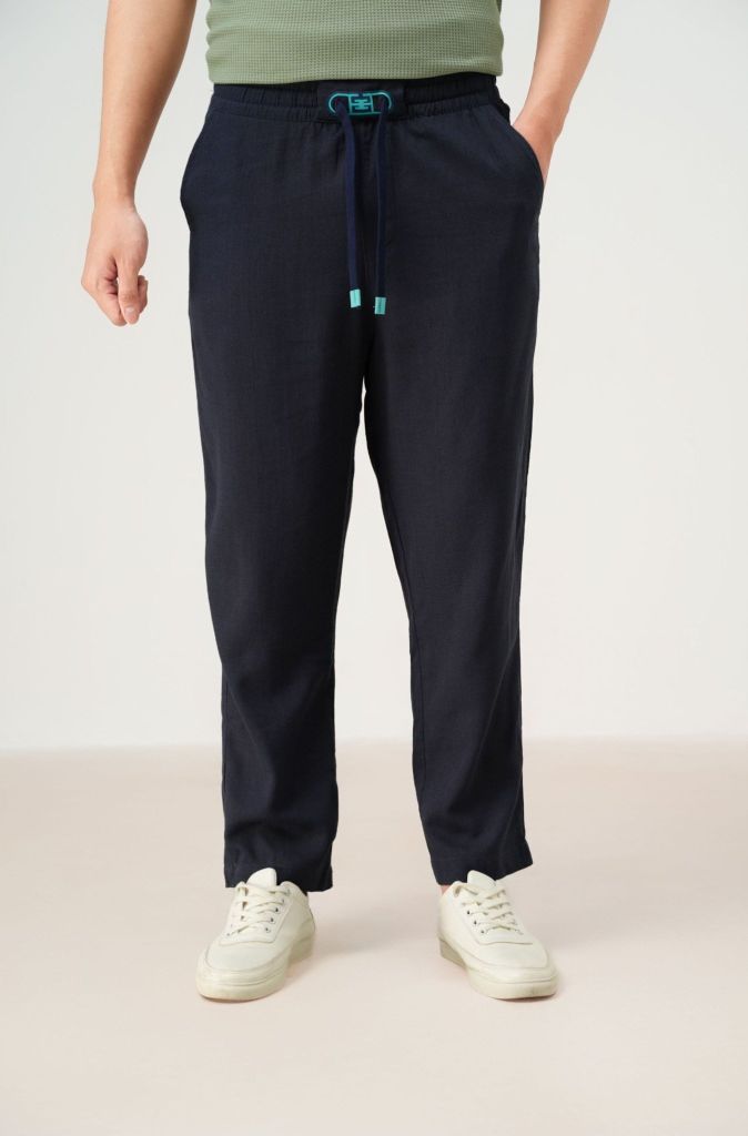 Quần dài nam Linen dáng Regular màu xanh navy