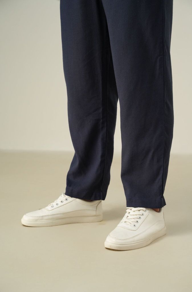 Quần dài nam Linen dáng Regular màu xanh navy