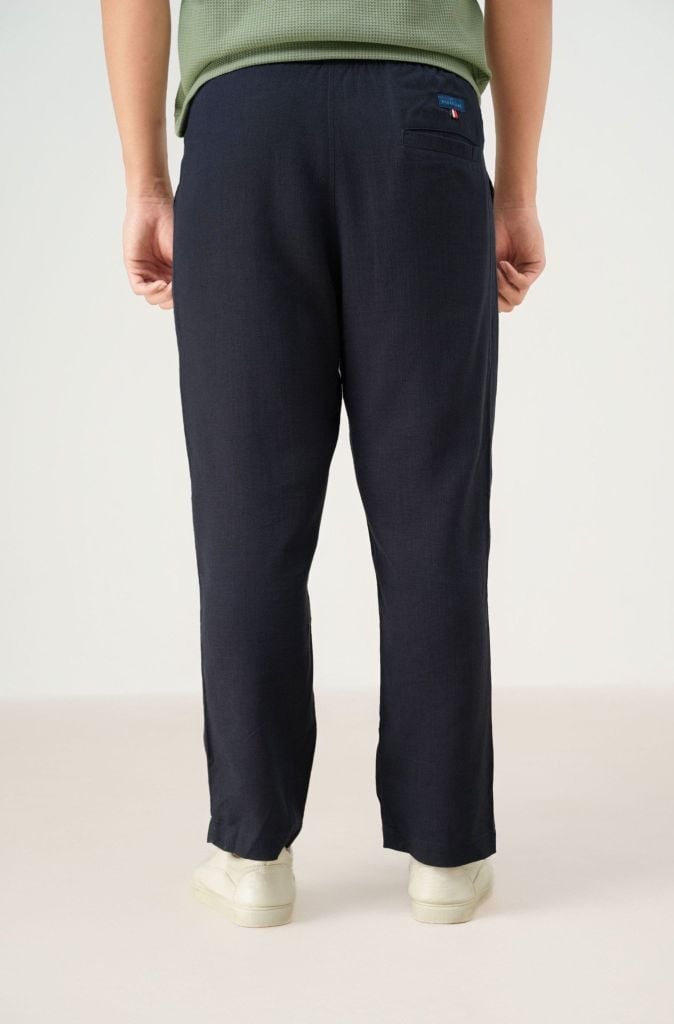 Quần dài nam Linen dáng Regular màu xanh navy