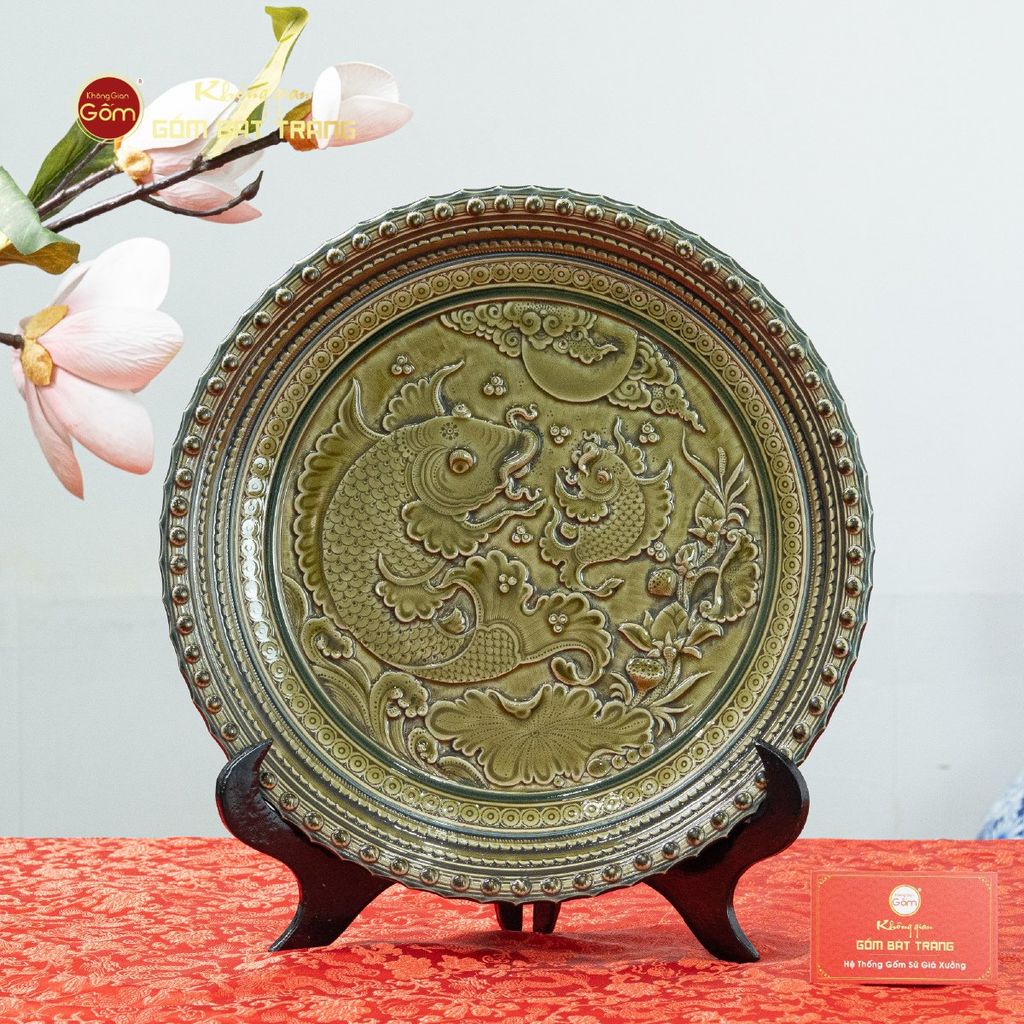 Đĩa Trưng Bày Đắp Nổi Cá Chép Hoa Sen