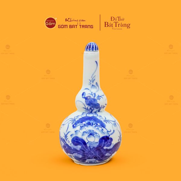 Nậm Rượu Thờ Men Lam Họa Tiết Hoa Sen