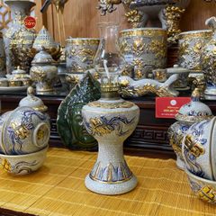 Đèn Dầu Thờ Cuốn Thư Men Rạn Vẽ Vàng