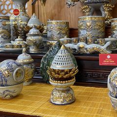 Đốt Trầm Hoa Sen Men Rạn Vẽ Vàng
