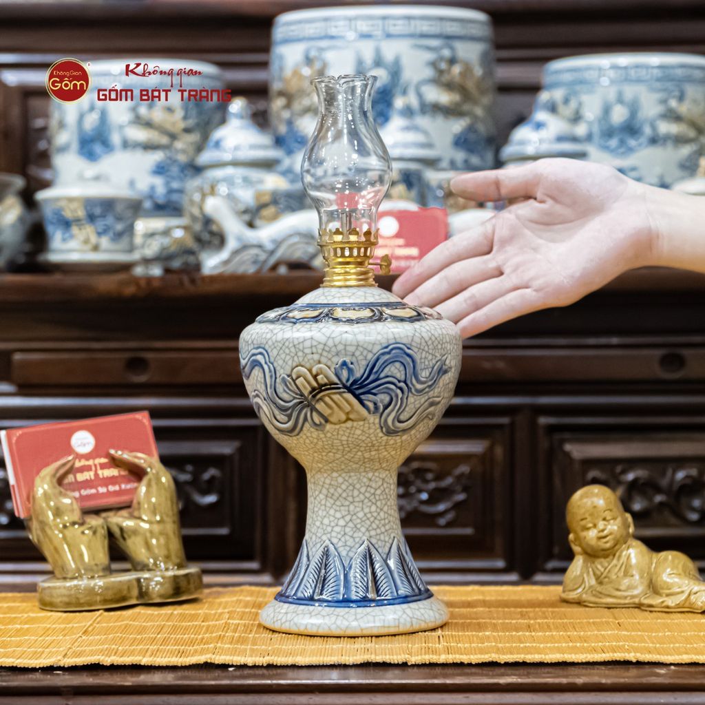 Đèn Dầu Thờ Men Rạn Họa Tiết Cuốn Thư