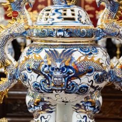 Đỉnh Hương Thờ Men Lam Vẽ Vàng Họa Tiết Thanh Long
