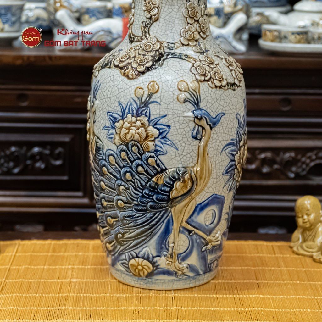 Lọ Hoa Thờ Men Rạn Họa Tiết Công Đào