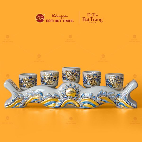 Bộ Kỷ Ngai 5 Chén Men Hoàng Tộc Vẽ Vàng Họa Tiết Cuốn Thư