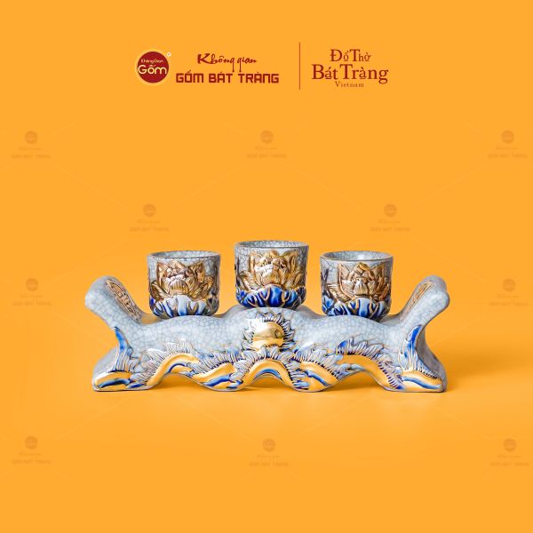 Bộ Kỷ Ngai 3 Chén Thờ Men Rạn Vẽ Vàng