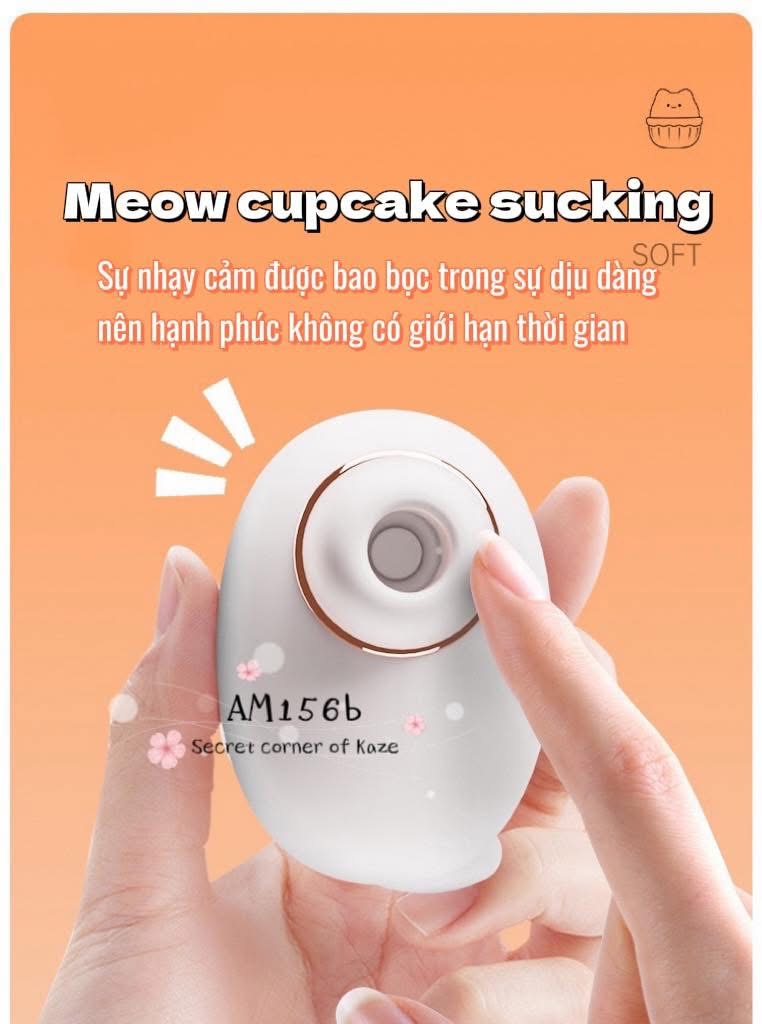 Cat cupcake sucking AM156b