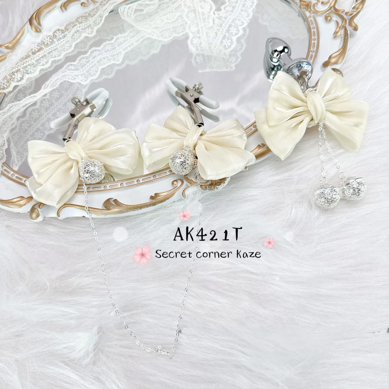 Kẹp nơ + plug AK421T