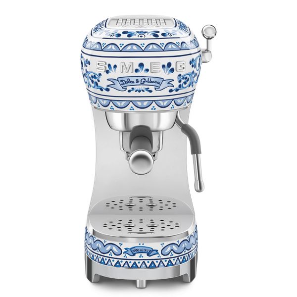 Máy pha cà phê Smeg & Dolce&Gabbana 50's Style - Smeg - Bộ sưu tập Blue Mediterraneo đưa bạn đến một hành trình khám phá vẻ đẹp Địa Trun