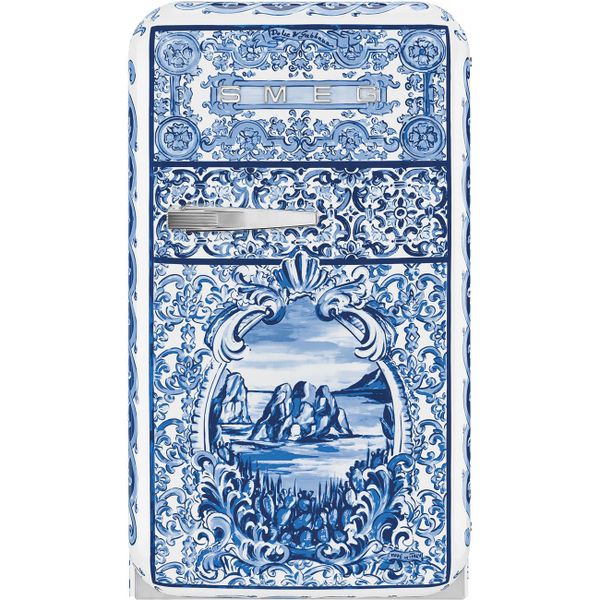 Tủ lạnh Smeg 50's Style FAB5RDGME5 - Smeg x Dolce&Gabbana - Dòng FAB của Smeg đã tạo nên một cơn sốt với thiết kế hoài cổ kết hợp công nghệ