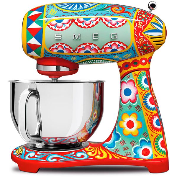 Máy trộn bột đa năng SMF03DGEU - Smeg x Dolce&Gabbana - Tái hiện lại không khí bếp núc của những năm 1950 với chiếc máy trộn bột đa năng