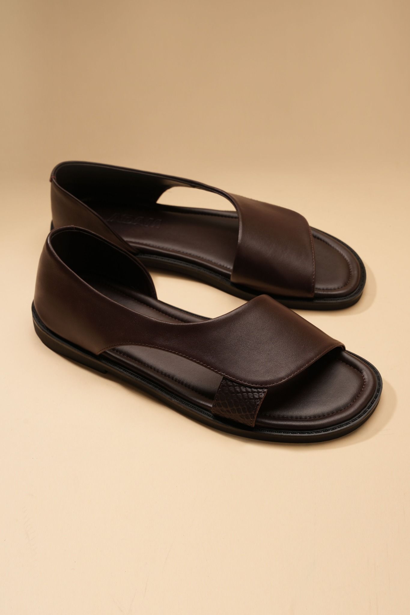 Dép sandal nâu thiết kế - DAD008N