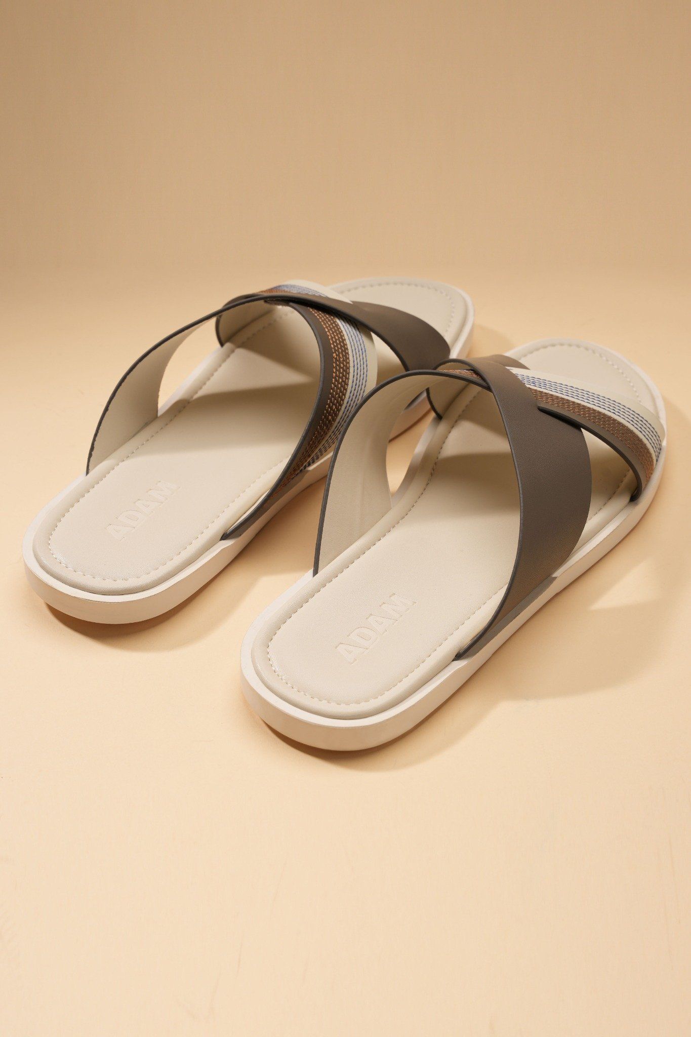Dép quai chéo trắng ghi - DAD009GT
