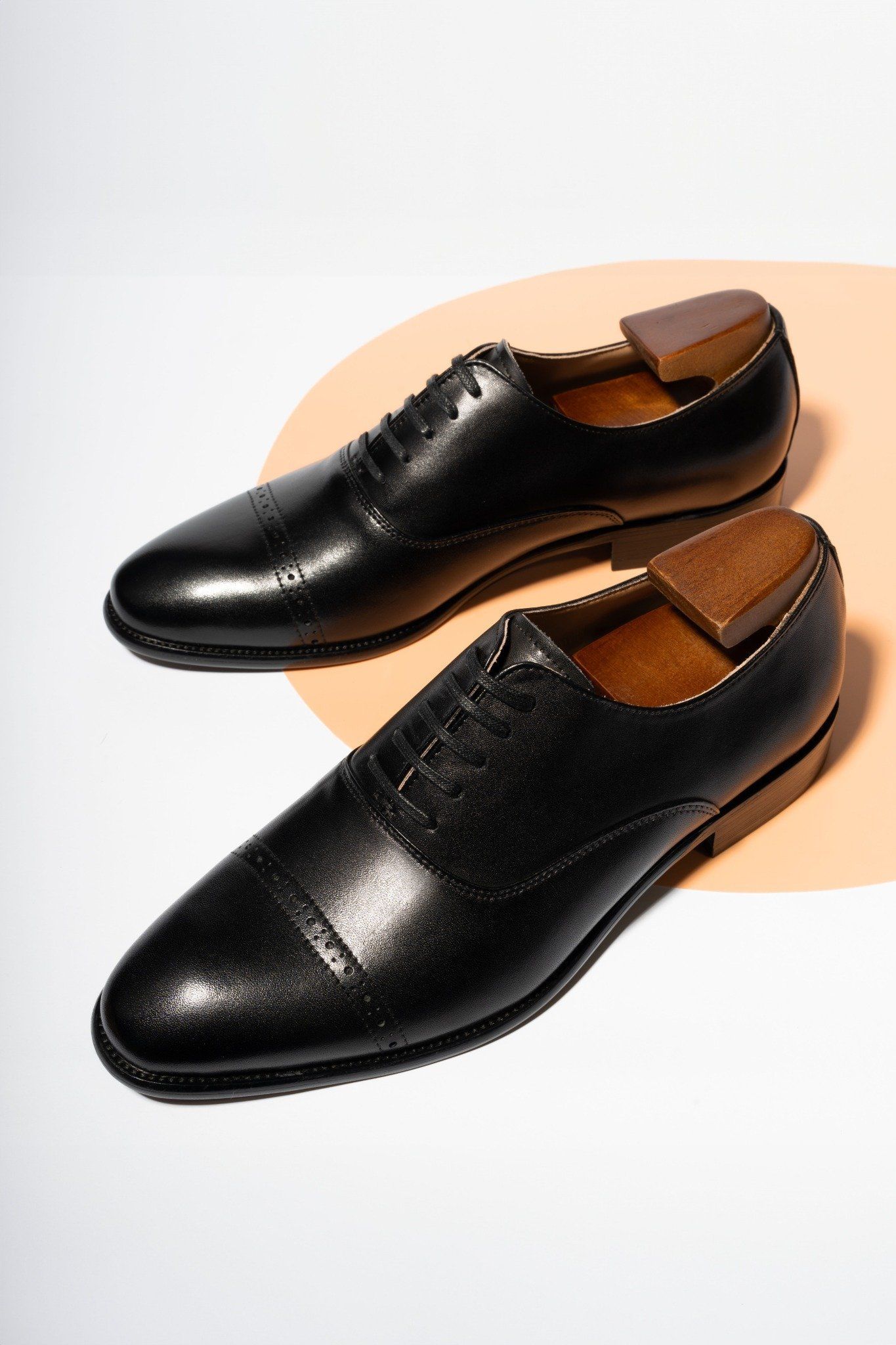 Giày đen buộc dây - GTX016D