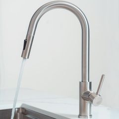 Vòi rửa bát dây rút Reno