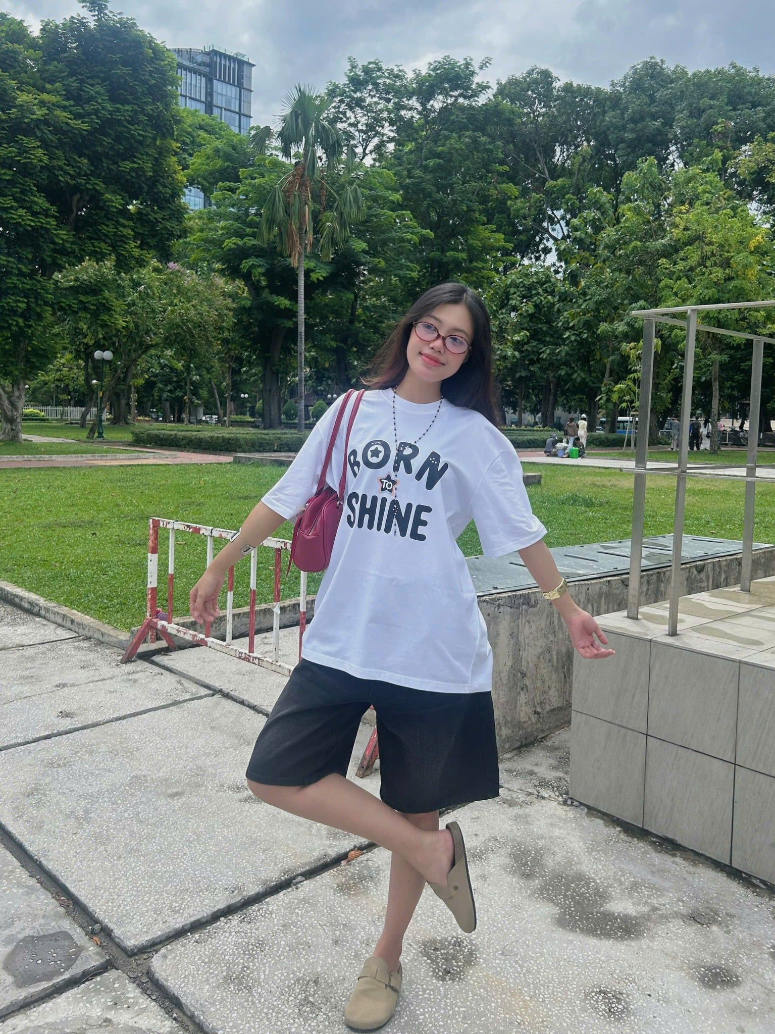  Áo Thun Oversize BORN TO SHINE Nam Nữ SEAGLE - TS004 