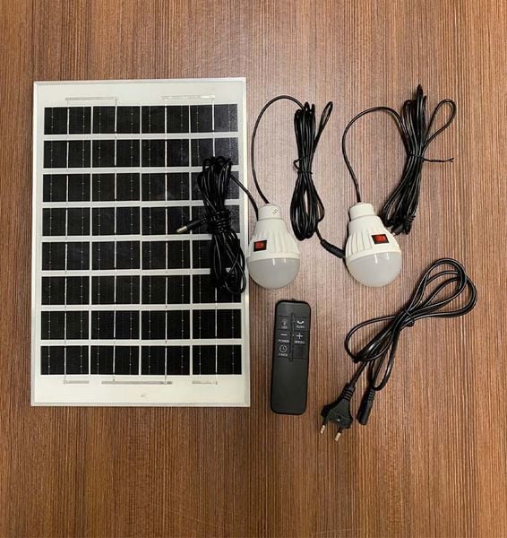 Quạt Tích Điện Năng Lượng Mặt Trời 30W - Quạt Cây, 5 Cánh, 16 inch, Điều khiển từ xa