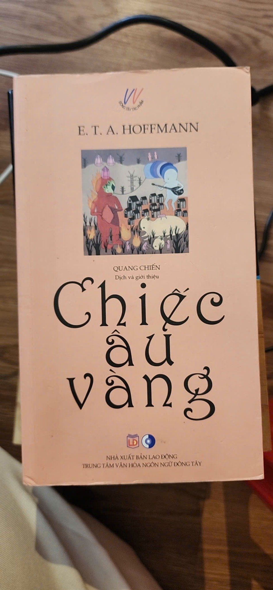  Chiếc âu vàng - E. T. A. Hoffmann 