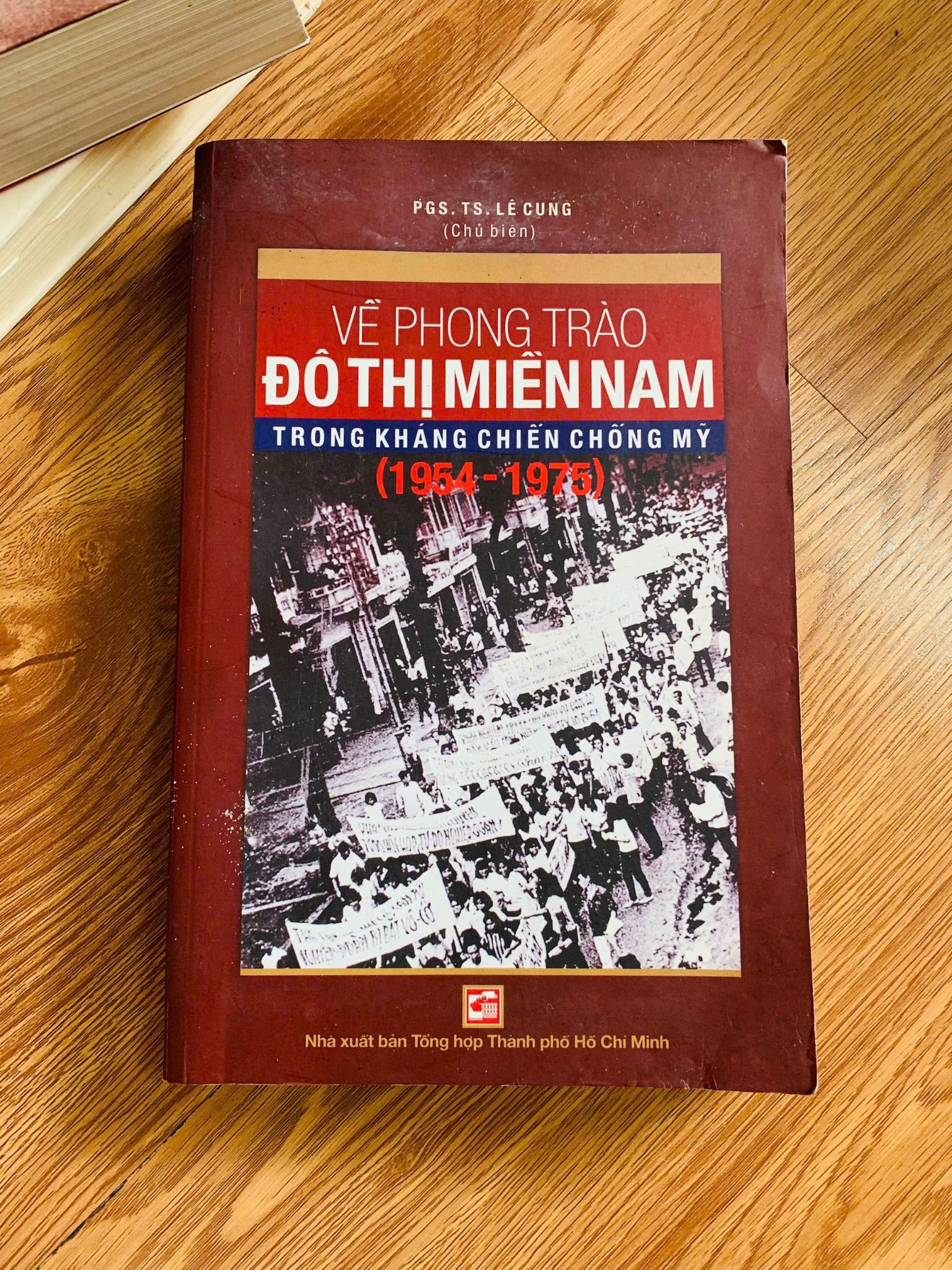  Về phong trào đô thị miền Nam trong kháng chiến chống Mỹ (1954-1975) 