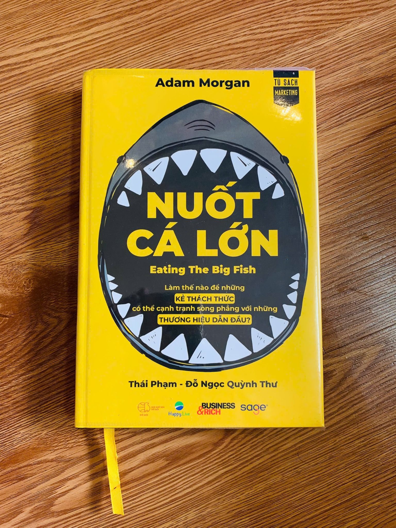  Nuốt cá lớn - Adam Morgan 