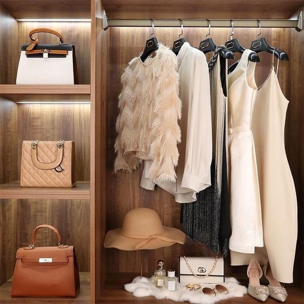  Set Tủ Áo 01 - Trang Trí Closet Cho Dự Án Nhà Mẫu 