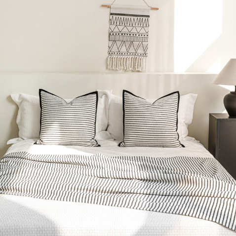  Chăn & Gối Tinh Tế Sang Trọng Cho Phòng Ngủ 