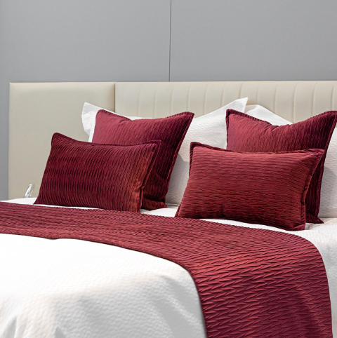  Bộ Chăn Ga Gối Đỏ Sang Trọng Cho Khách Sạn & Phòng Mẫu 