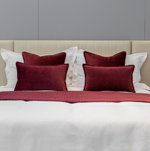  Bộ Chăn Ga Gối Đỏ Sang Trọng Cho Khách Sạn & Phòng Mẫu 