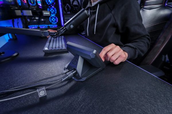 Thiết bị Stream Elgato XLR Dock for Stream Deck + 10GBM9901