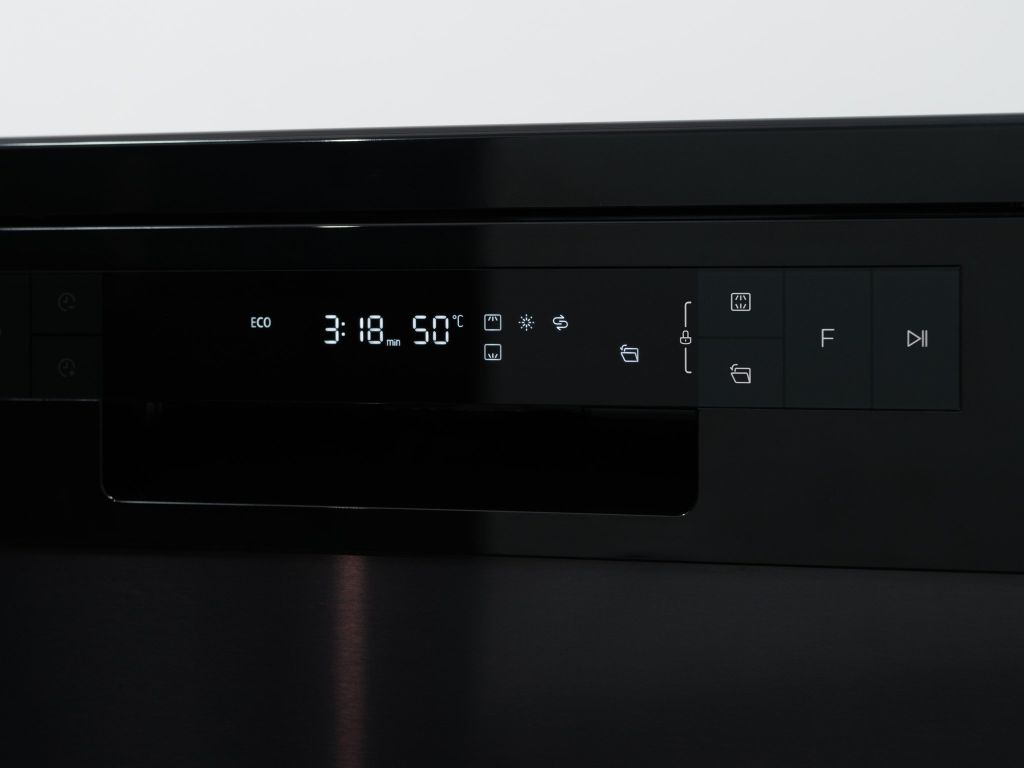 Máy Rửa Bát Bếp Việt - Dann SDS99PRO15B