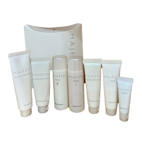 Bộ sản phẩm Skincare cao cấp set mini 7 món Majesta