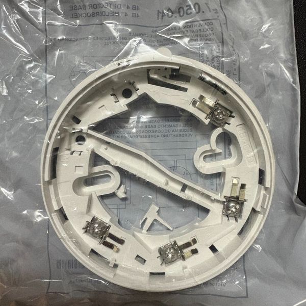 Tyco 4B Detector Base 4″ for 600/800 Series 517.050.041